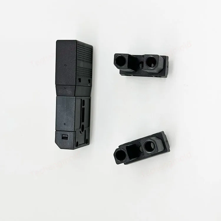 特诚科技PA66精密注塑件实拍 2
